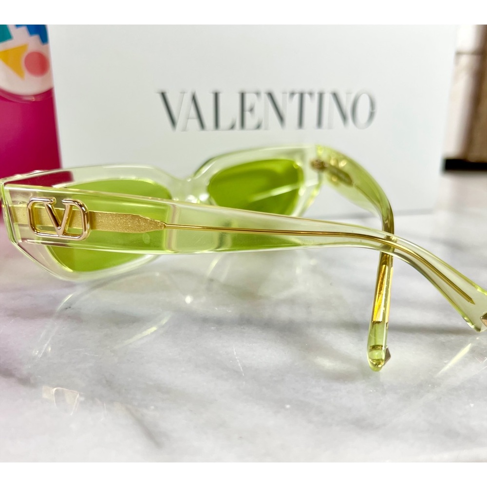 Valentino Garavani V-Logo Square Frame Acetate Sunglasses - Picture 5 of 12